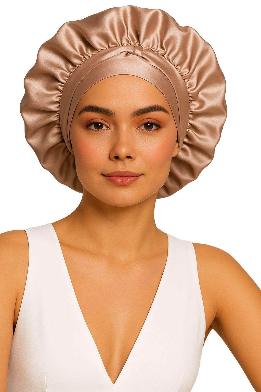 Elegant porträttbild som fångar enkelheten och lyxen i en roseguldsfärgad sidenbonnet. Den rena kompositionen och mjuka glansen i tyget förmedlar en känsla av exklusivitet, skönhet och tidlös stil.